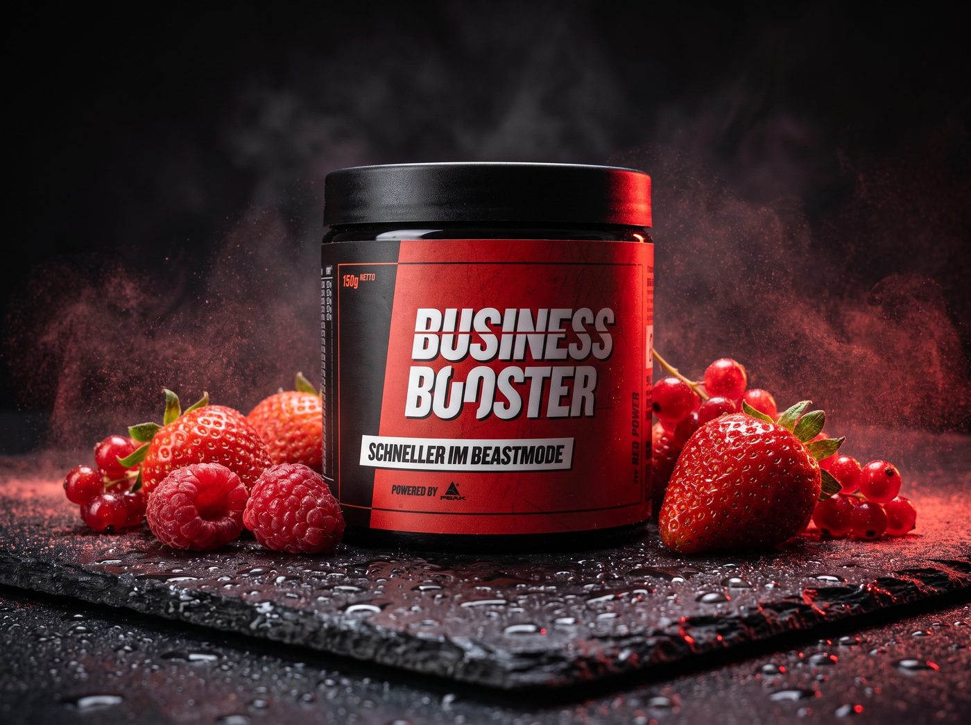 Business Booster Red Power Dose zwischen frischen roten Beeren